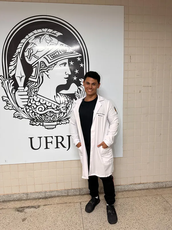 Adrisson Cavalcante, aprovado em Medicina UFRJ