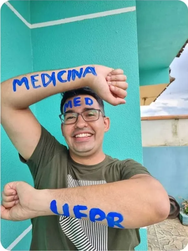 Éder Greaff, aprovado em Medicina UFPR