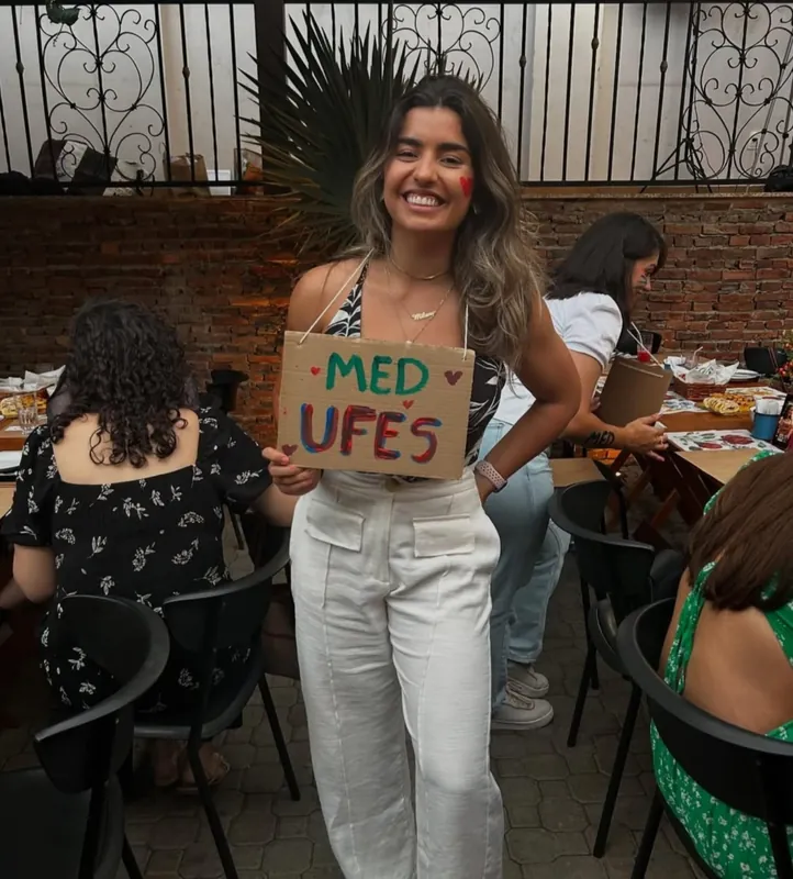 Mileny Hand, aprovada em Medicina UFES