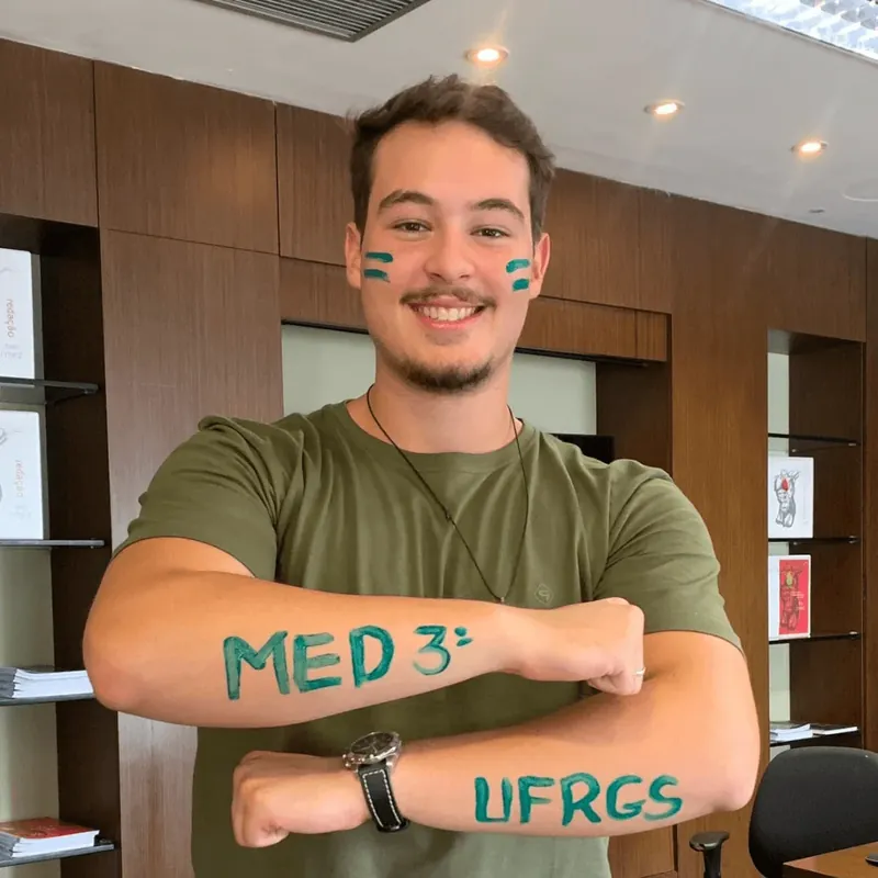 Thiago Germani, aprovado em Medicina UFRGS
